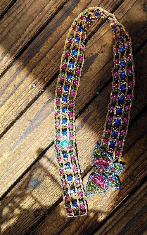 Front view of Multiple Colors Navettes Belt