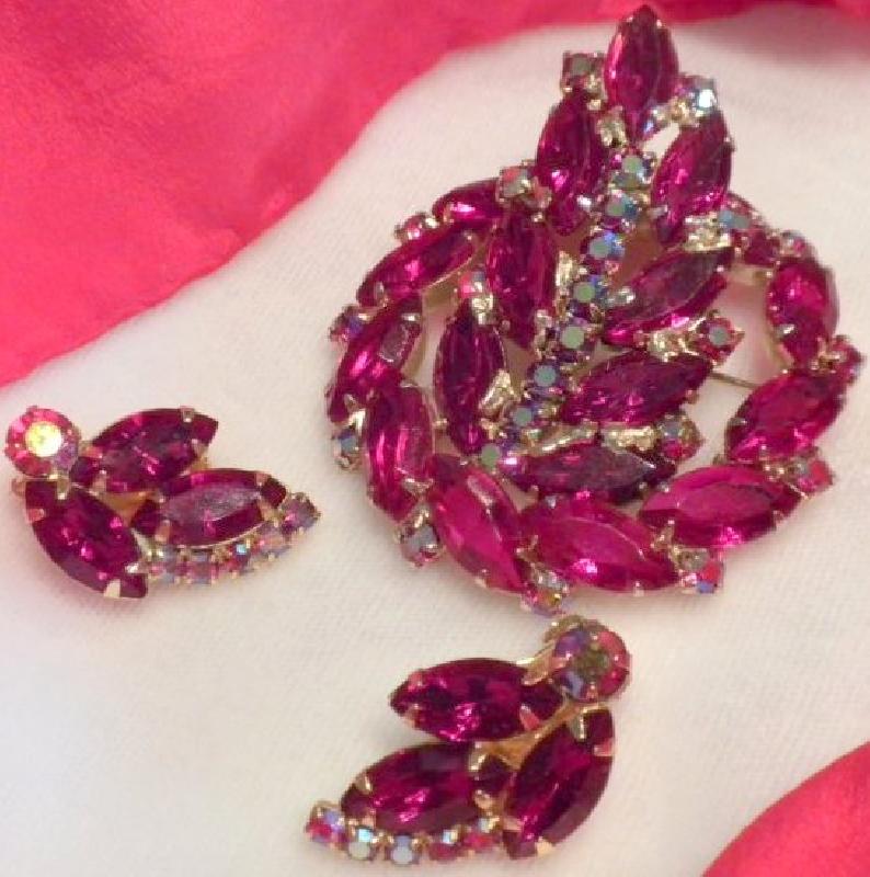 Front view of Pink Navettes Brooch