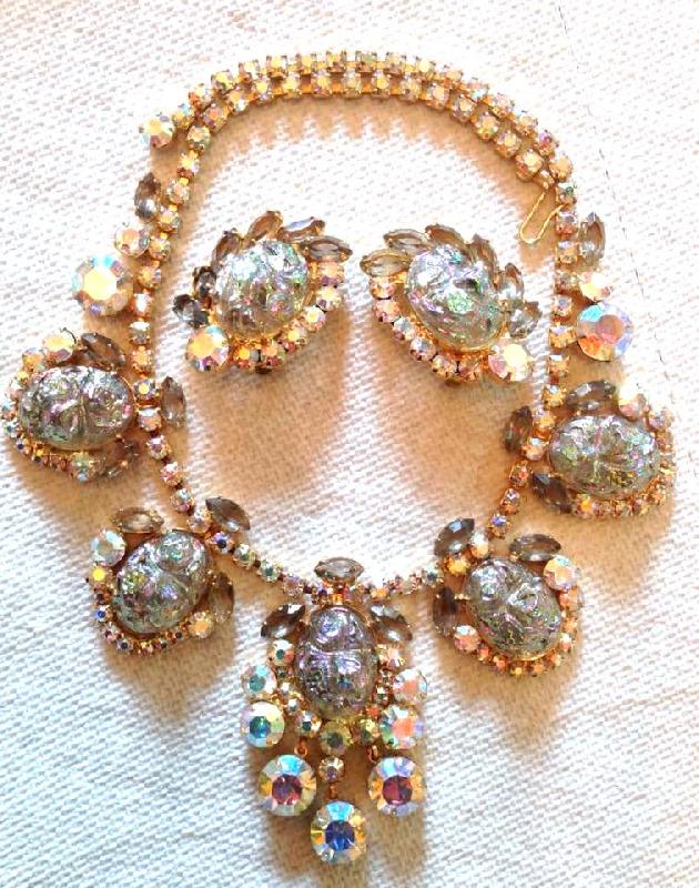 Front view of AB Cabochons Molded/Cut Earrings Clip