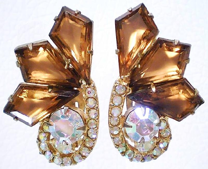 Front view of Topaz Kite Earrings Clip