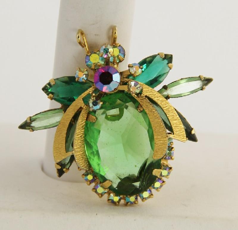 Front view of Green Oval Brooch