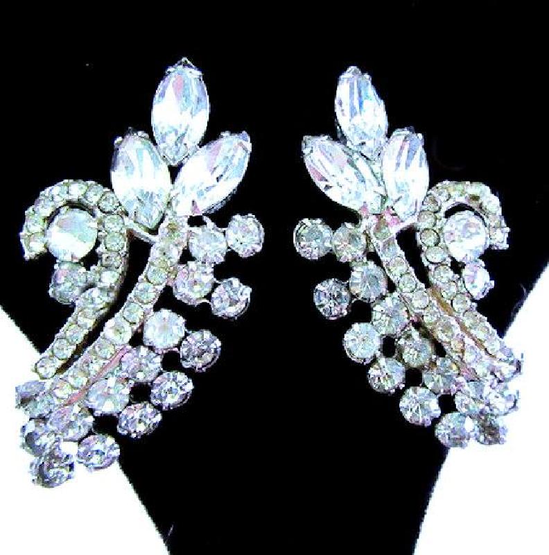 Front view of Blue Navettes Earrings Clip
