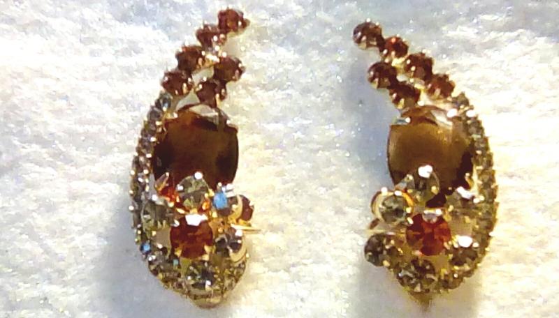 Front view of Topaz Oval Earrings Clip
