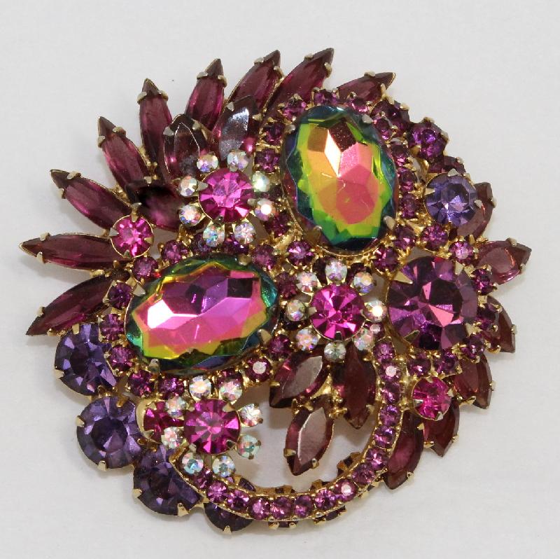 Front view of Purple (cardinal) Oval Multi-Color/Shaded Brooch