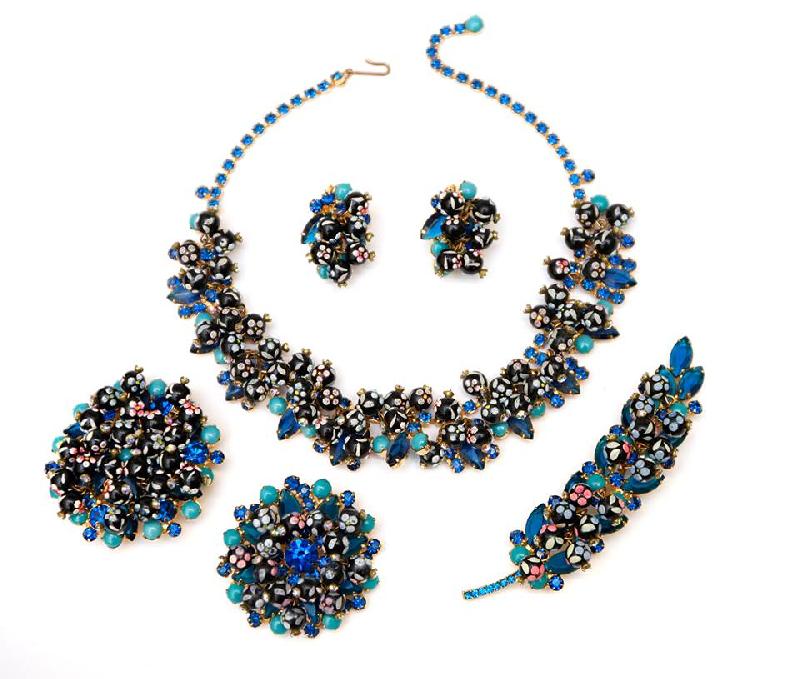 Front view of Blue Navettes Pin Pendant