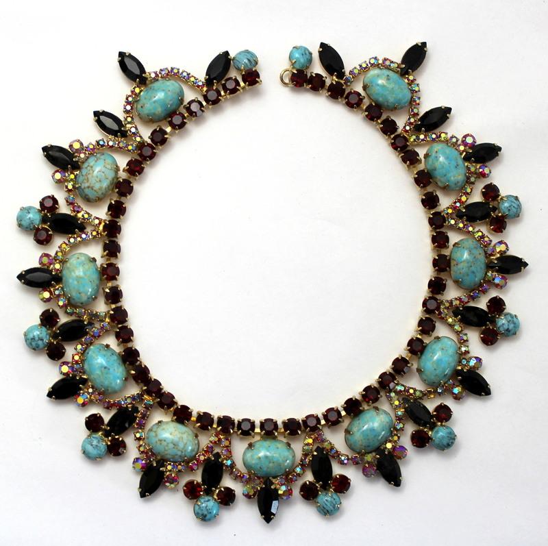 Front view of Turquoise Cabochons Spotted Necklace
