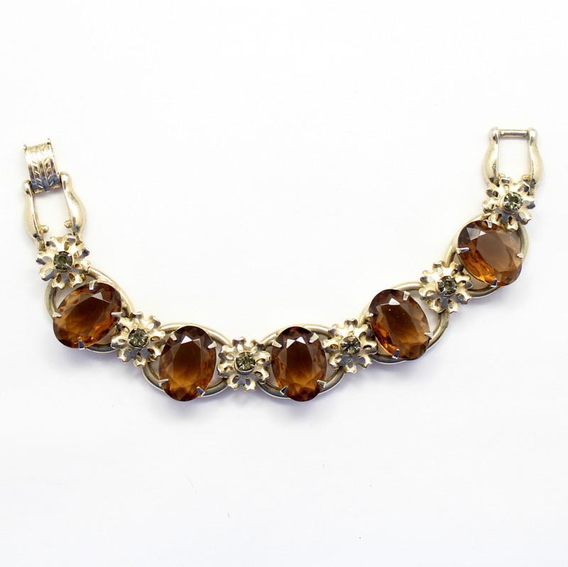 Front view of Topaz Oval Bracelet 5 Link