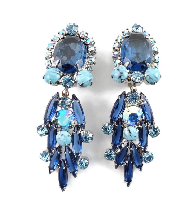 Front view of Blue Oval Spotted Earrings Clip