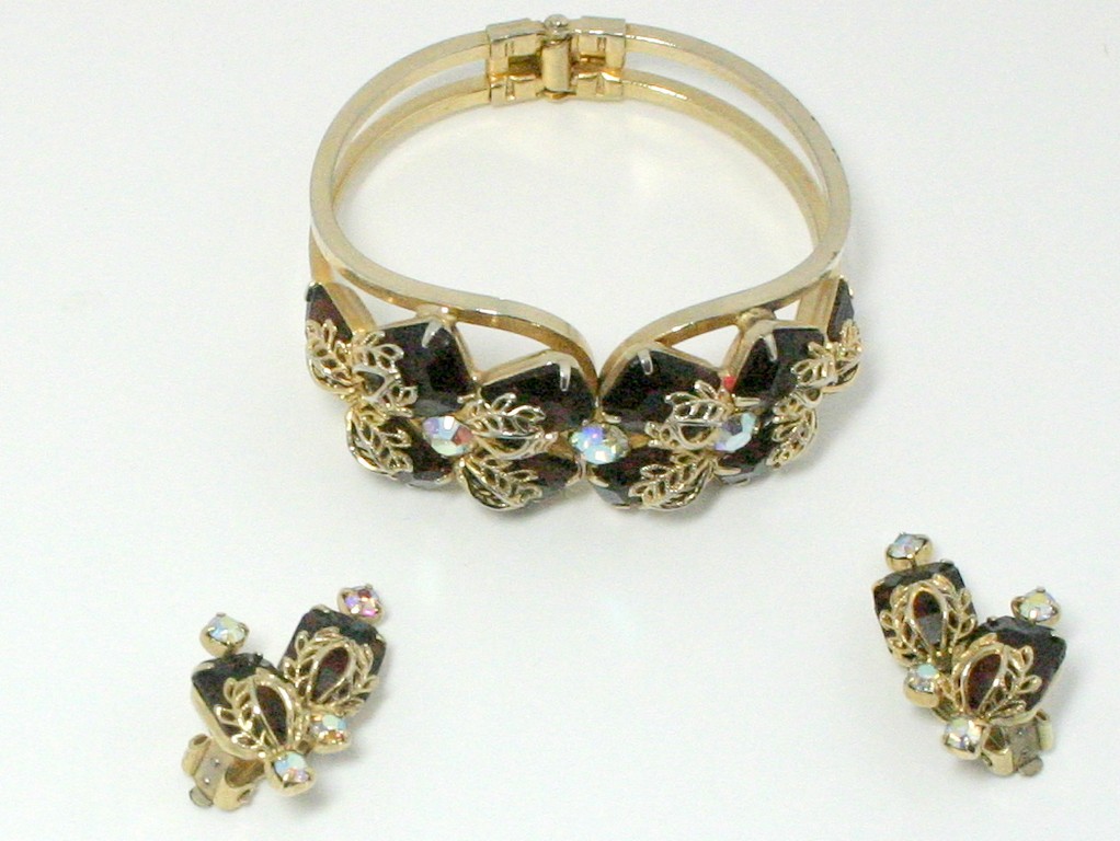 Front view of Topaz Emerald Cut Bracelet Clamper