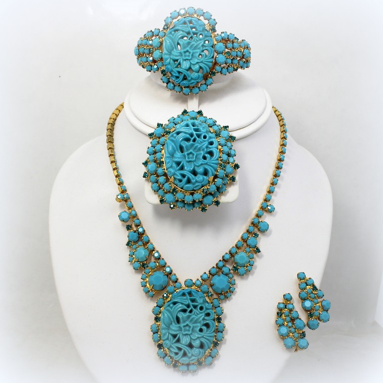 Front view of Turquoise Cabochons Molded/Cut Brooch