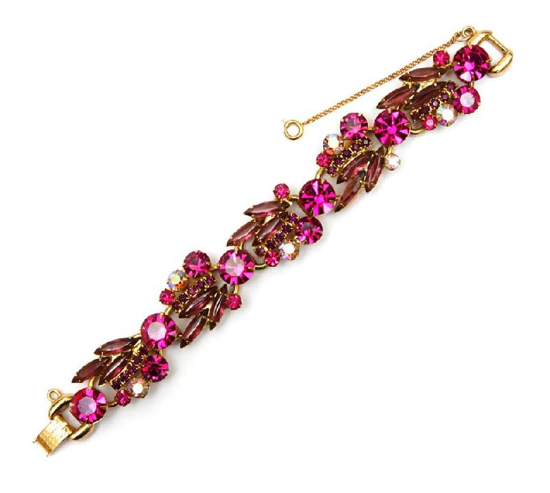 Front view of Purple (cardinal) Navettes Bracelet 5 Link
