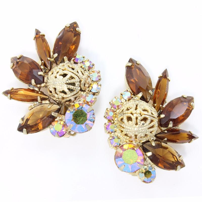 Front view of Topaz Navettes Earrings Clip