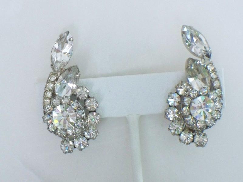 Front view of Clear Navettes Earrings Clip