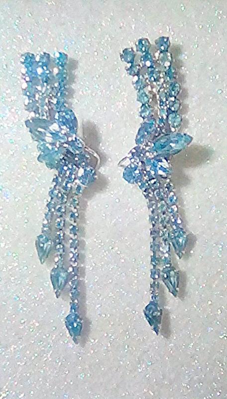 Front view of Blue Pear Earrings Clip