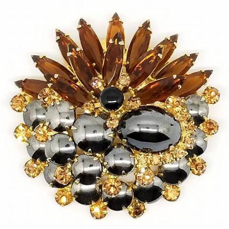 Front view of Hematite Cabochons Brooch