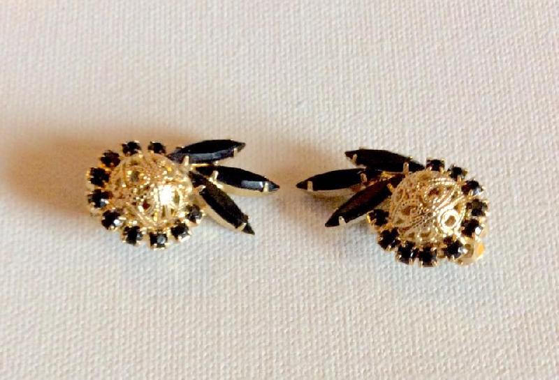 Front view of Black (jet) Navettes Earrings Clip