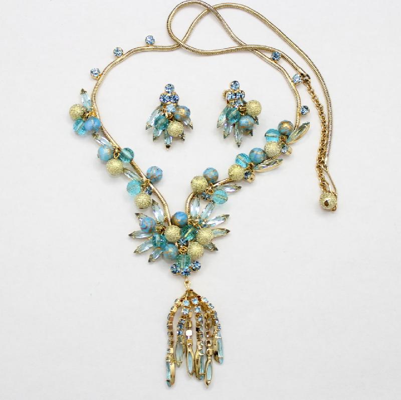 Front view of Blue Navettes Earrings Clip