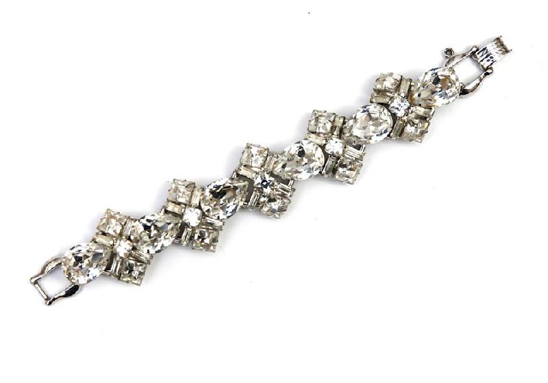 Front view of Clear Square Bracelet 5 Link