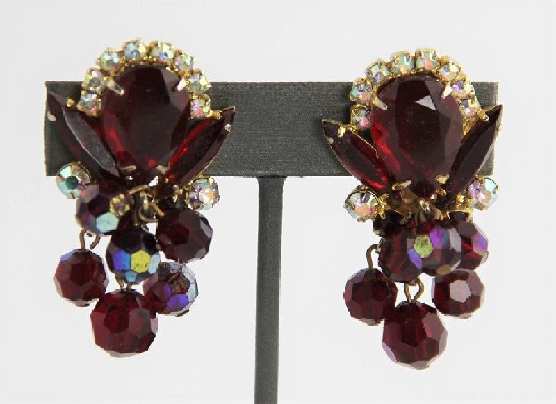 Front view of Red Pear Earrings Clip