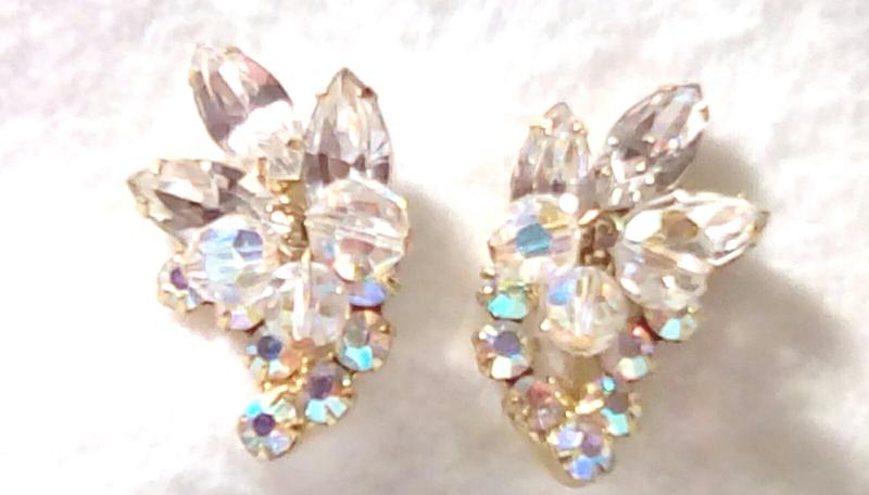 Front view of AB Navettes Earrings Clip