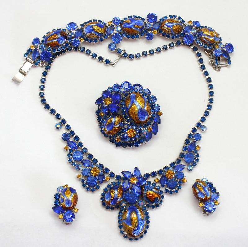 Front view of Blue Cabochons Multi-Color/Shaded Necklace