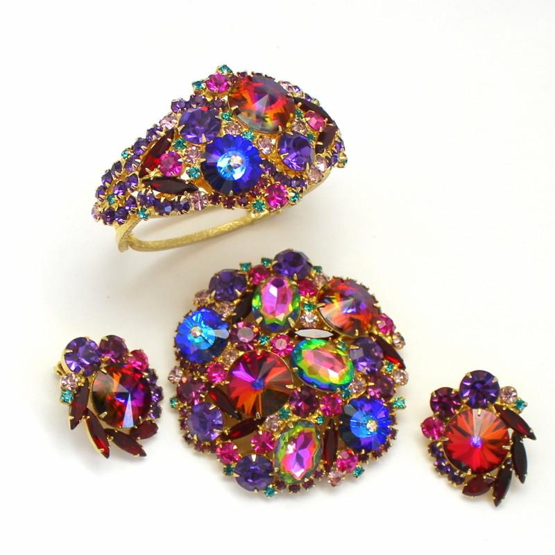 Front view of Purple (cardinal) Navettes Rivoli/Margarita Earrings Clip