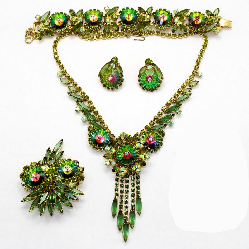 Front view of Green Navettes Rivoli/Margarita Necklace