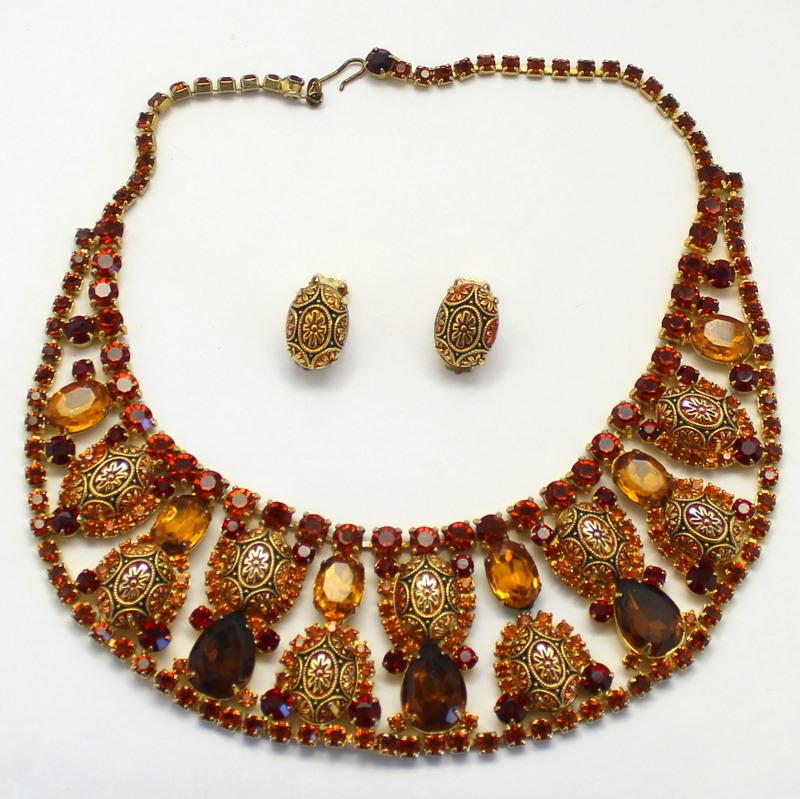 Front view of Topaz Oval Molded/Cut Necklace