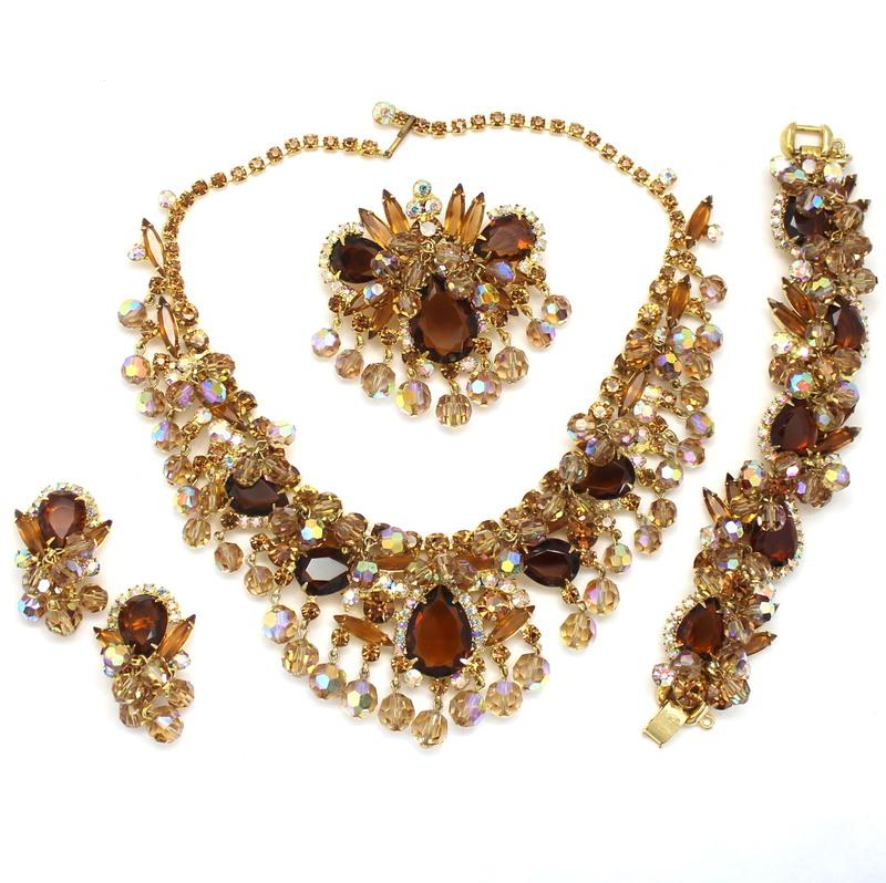 Front view of Topaz Pear Bracelet 5 Link