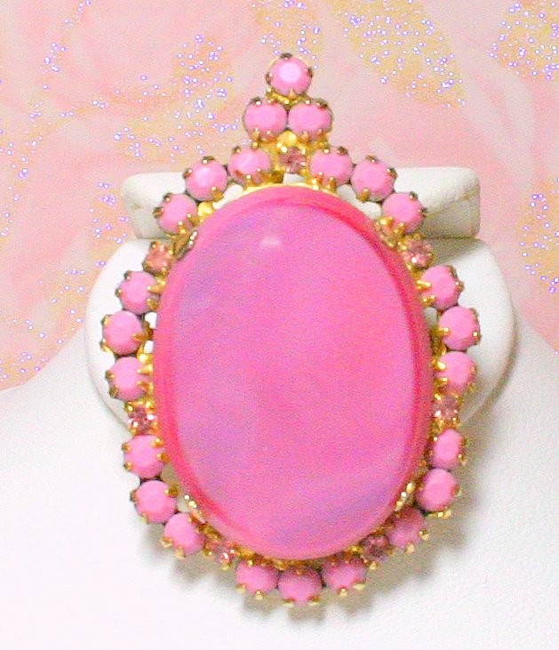 Front view of Pink Cabochons Pin Pendant