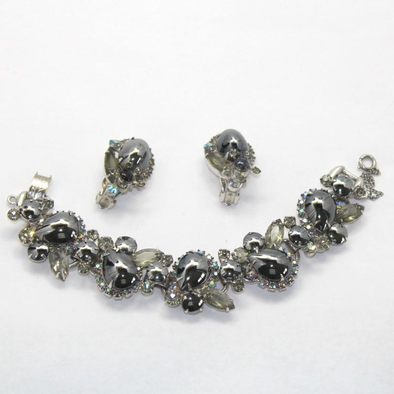 Front view of Hematite Pear Earrings Clip