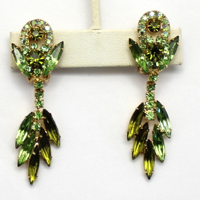 Front view of Green Navettes Earrings Clip