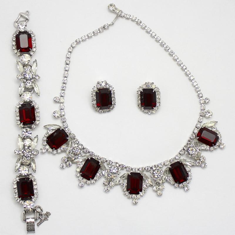 Front view of Red Emerald Cut Earrings Clip