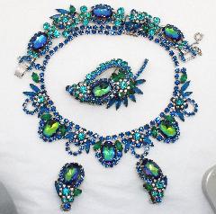 Blue Oval Multi-Color/Shaded Bracelet 5 Link