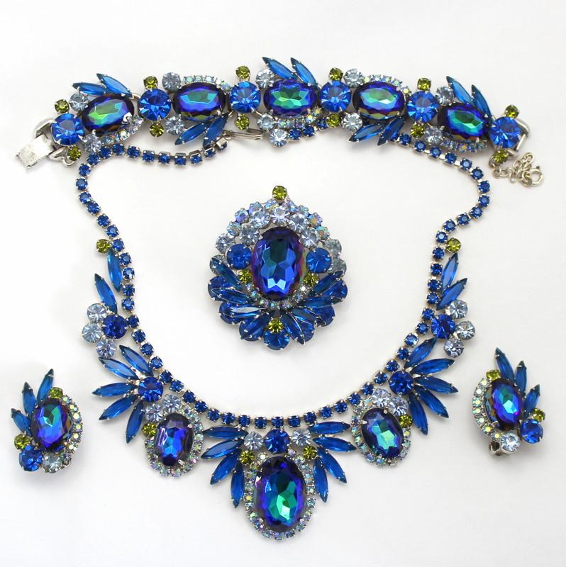 Front view of Blue Oval Multi-Color/Shaded Brooch