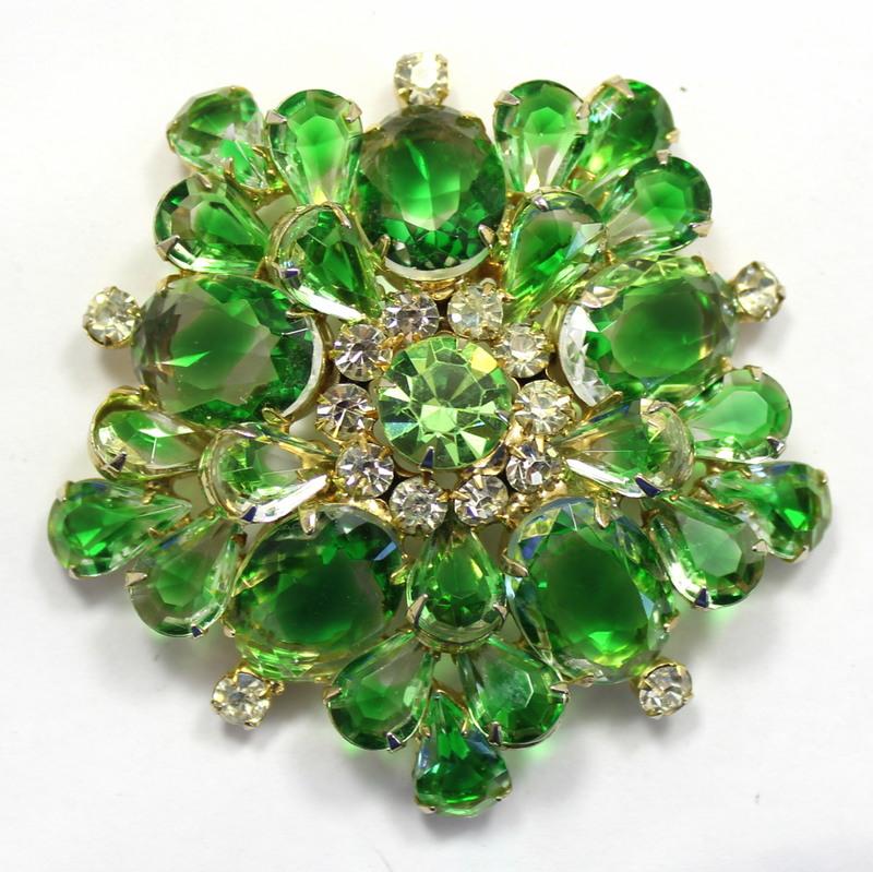 Front view of Green Oval Givre Brooch