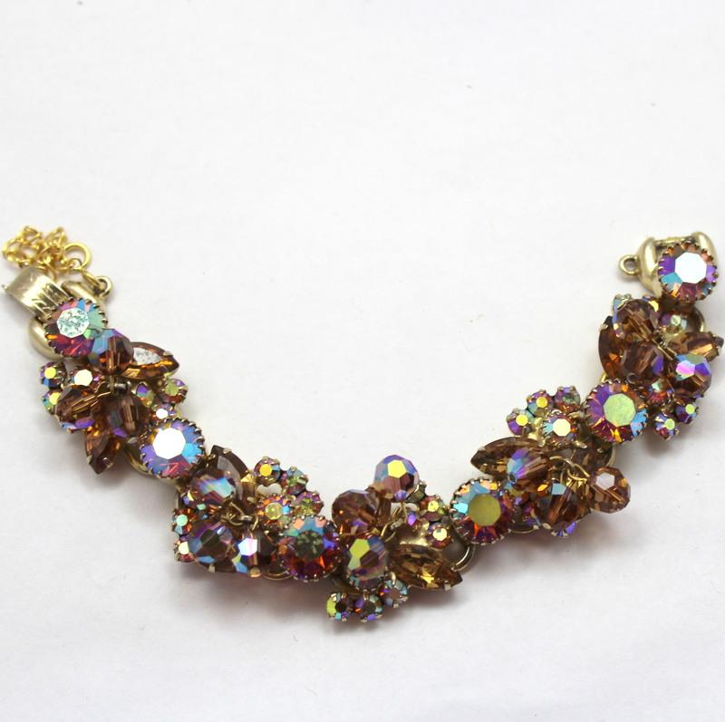 Front view of Topaz Navettes Bracelet 5 Link