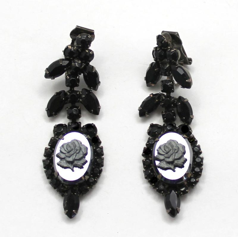 Front view of Black (jet) Navettes Molded/Cut Earrings Clip