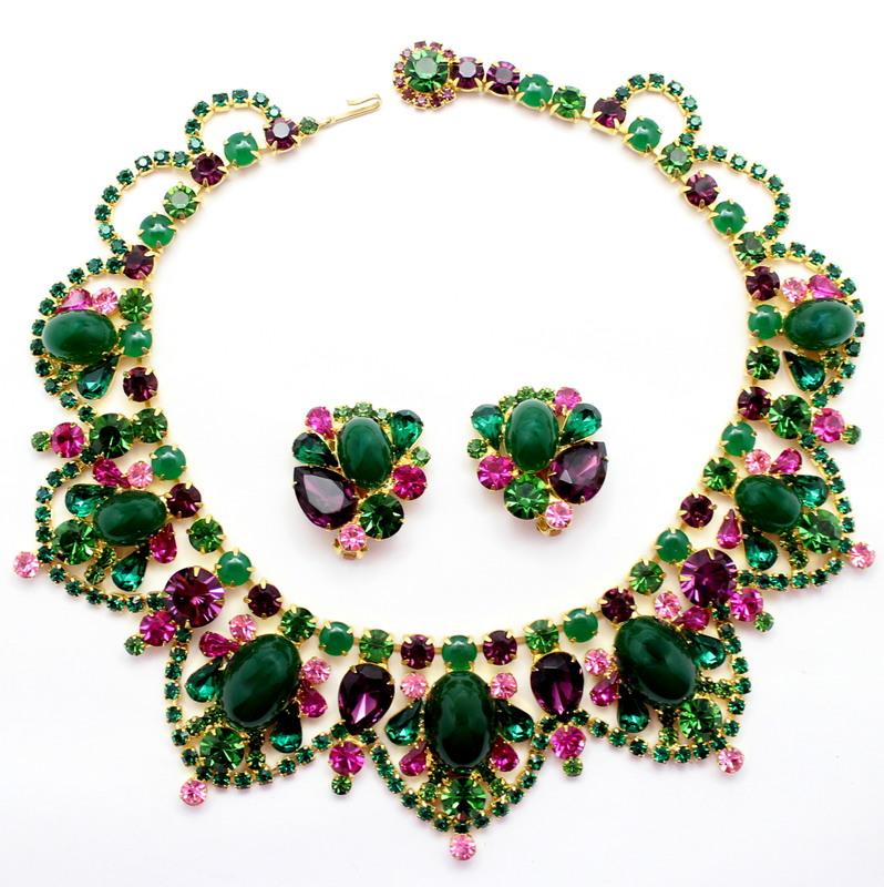 Front view of Green Cabochons Necklace