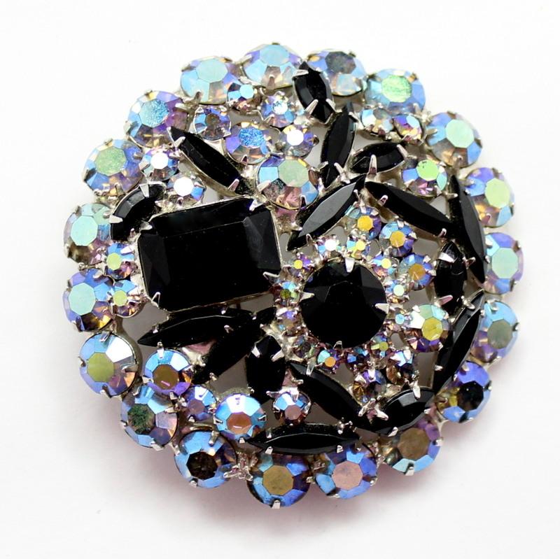 Front view of Black (jet) Emerald Cut Brooch