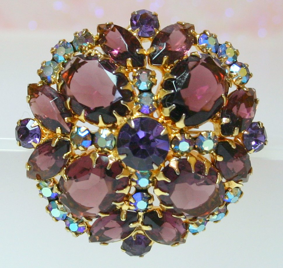Front view of Purple (cardinal) Oval Brooch