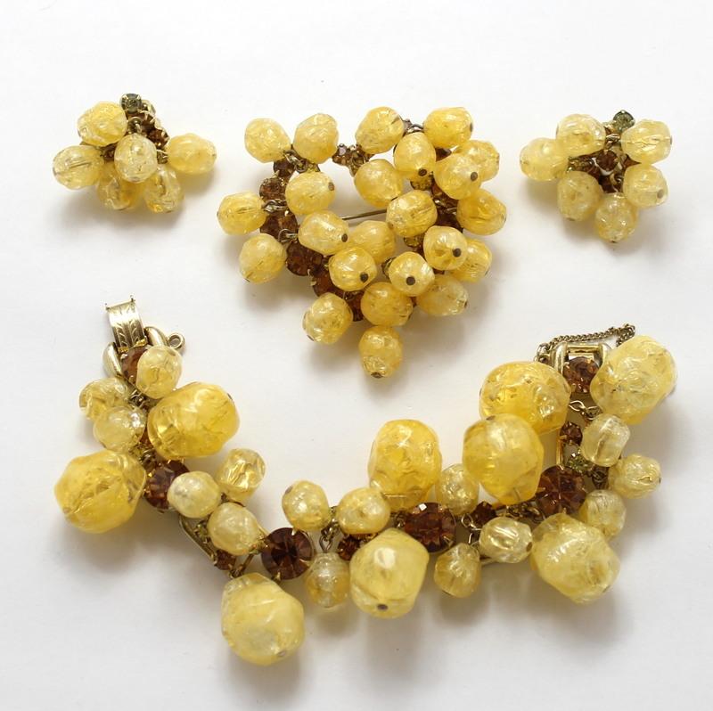 Front view of Yellow Chatons Only Molded/Cut Bracelet 5 Link