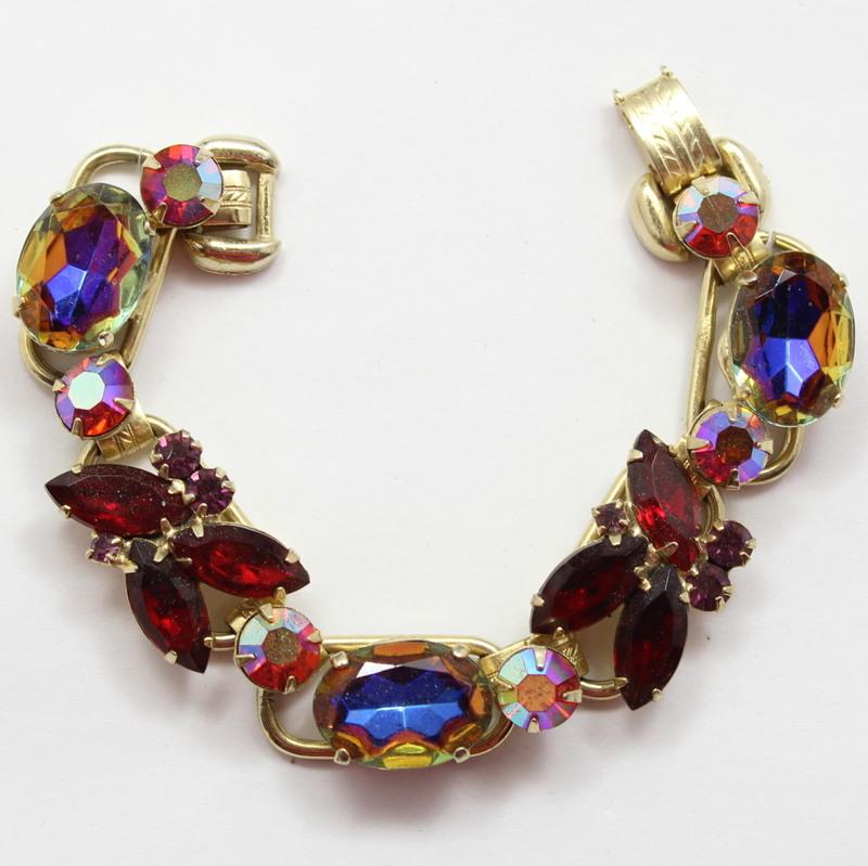 Front view of Red Oval Multi-Color/Shaded Bracelet 5 Link