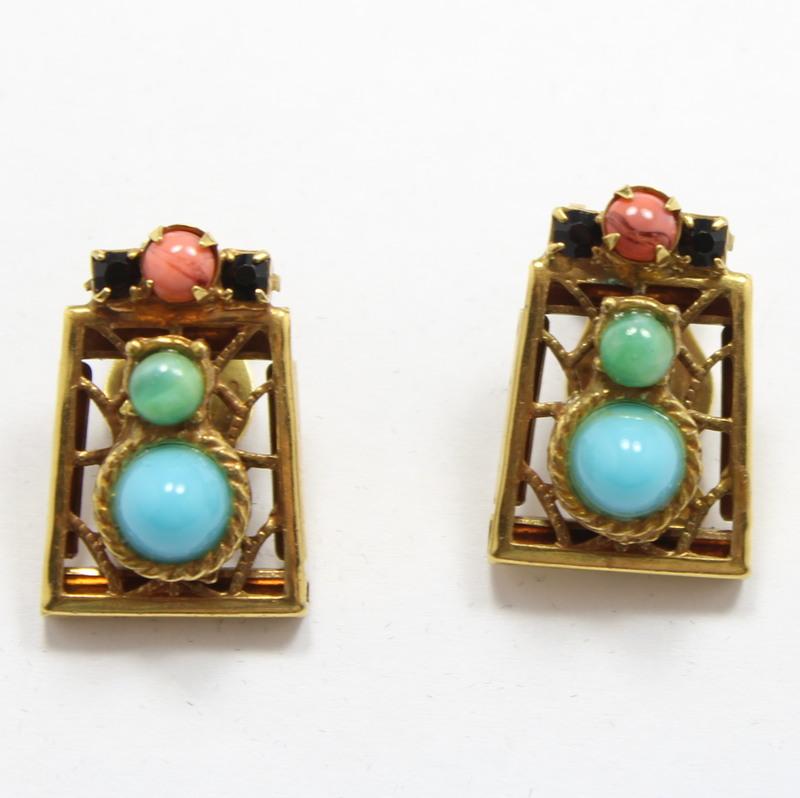 Front view of Turquoise Cabochons Earrings Clip