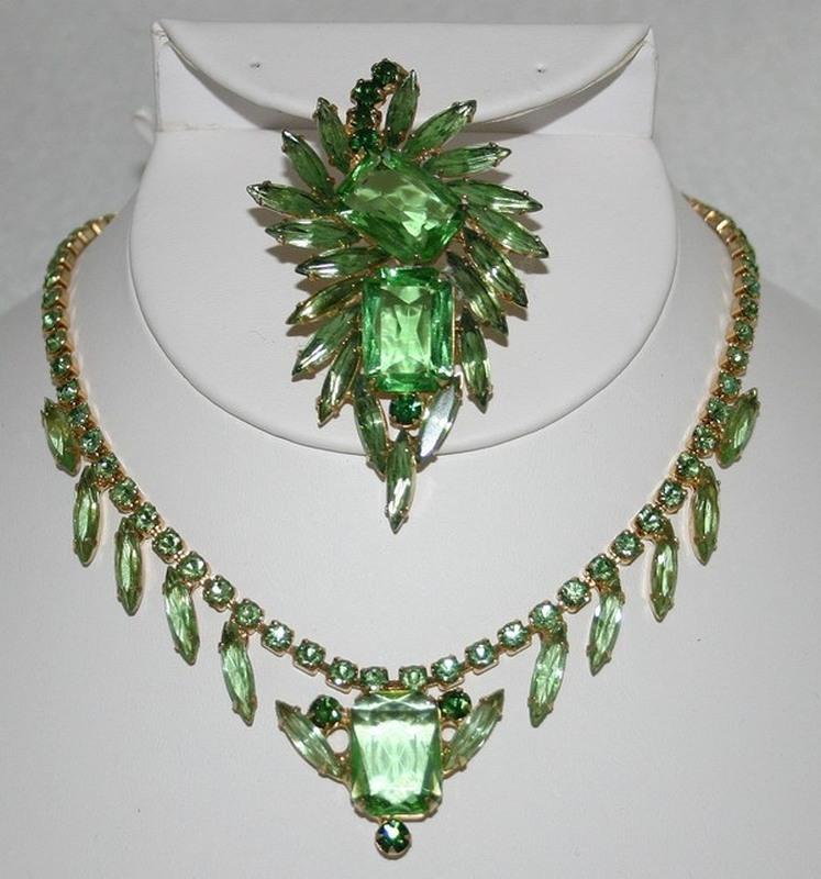 Front view of Green Emerald Cut Brooch