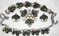 Gray (black Diamond) Kite Brooch