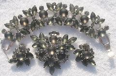 Gray (black Diamond) Navettes Frosted Earrings Clip