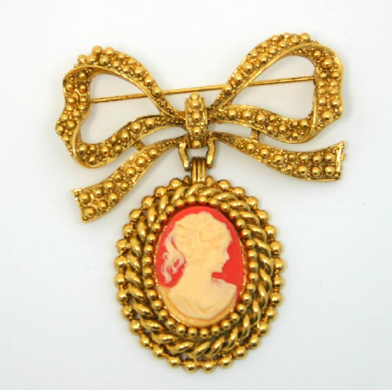 Front view of Chatons Only Brooch