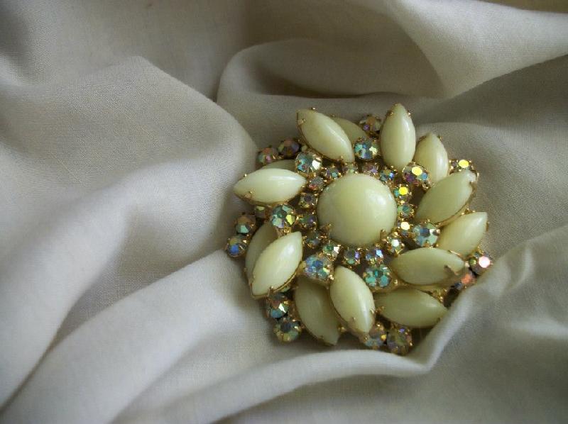 Front view of White (chalk Or Milk) Navettes Brooch