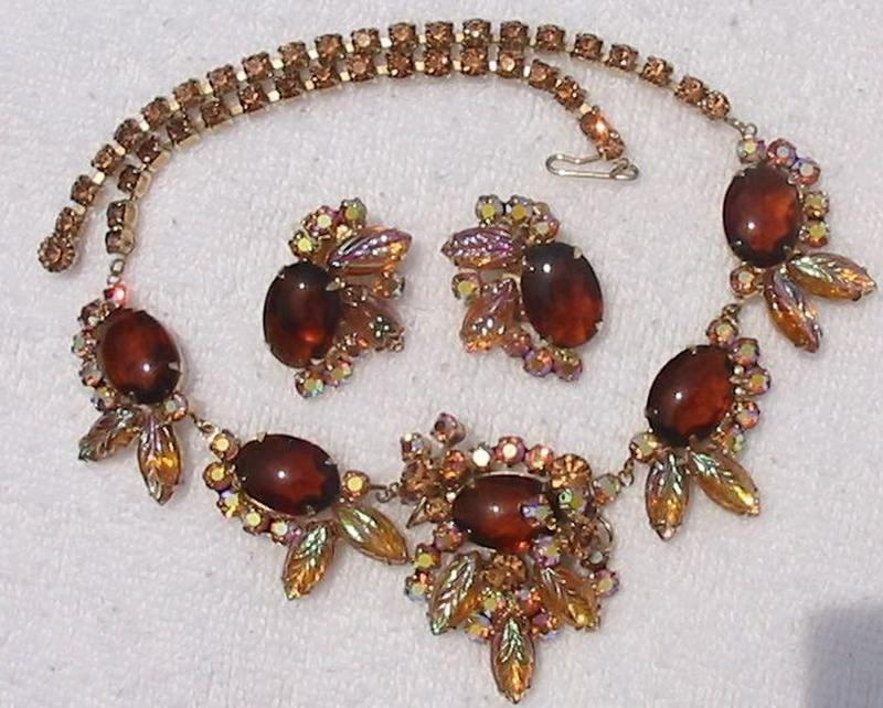 Front view of Topaz Cabochons Molded/Cut Earrings Clip